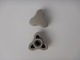 Dagger Bulkhead/Footplate Tri-Nob Wing-Nut Gray with 1/4 x 20 Thread